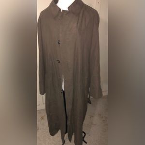 Liz Claiborne green trench size 44R